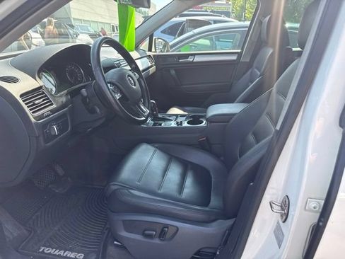 Used 2012 Volkswagen Touareg VR6 AWD/4WD image 5