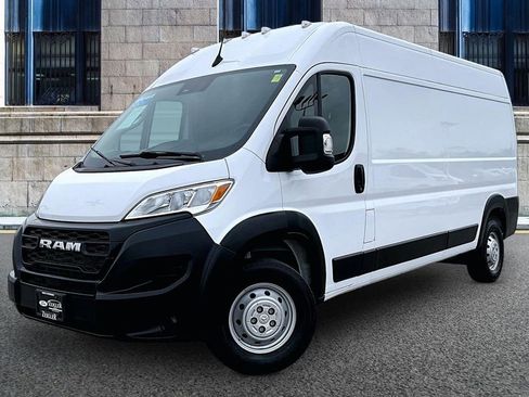 Used 2023 RAM ProMaster 2500 FWD image 2
