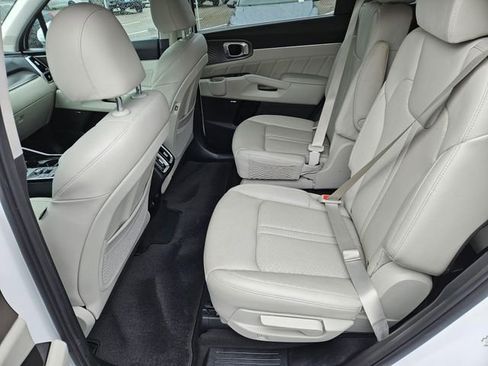 Used 2022 Kia Sorento SX Prestige image 27