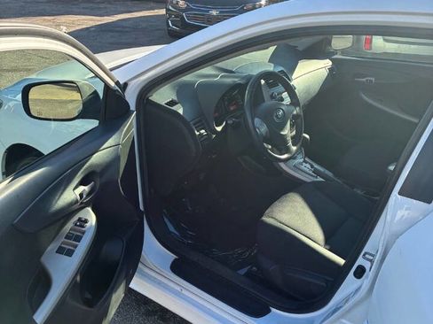 Used 2010 Toyota Corolla S image 12