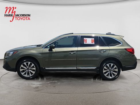Used 2019 Subaru Outback 3.6R Touring AWD/4WD image 13