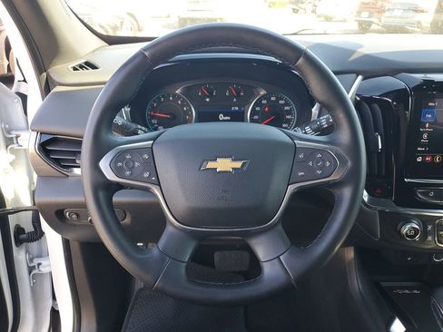 Used 2023 Chevrolet Traverse LT image 24
