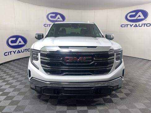 Used 2025 GMC Sierra 1500 SLT RWD image 7