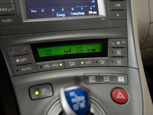Used 2013 Toyota Prius Two FWD image 25