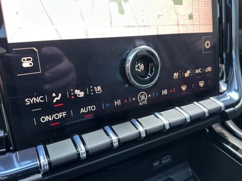 Used 2026 GMC Yukon AT4 image 28