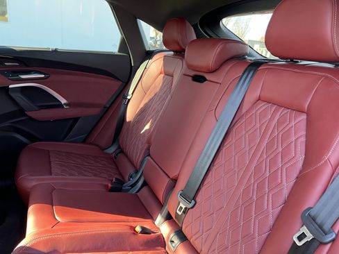 Certified 2025 Audi SQ5 Prestige image 34