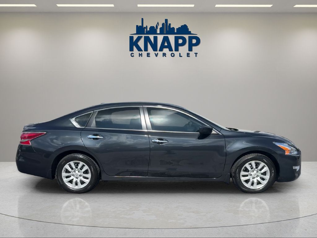 Used 2015 Nissan Altima 2.5 S w/ Power Driver Seat Package FWD image 6