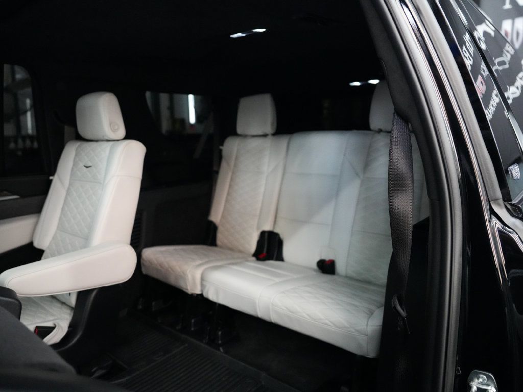 Used 2025 Cadillac Escalade ESV Sport Platinum AWD/4WD image 35