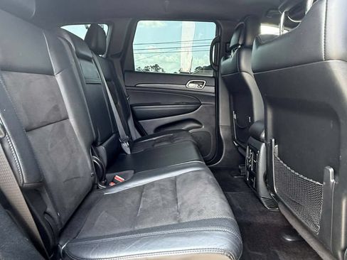 Used 2019 Jeep Grand Cherokee Altitude RWD image 15