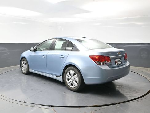Used 2012 Chevrolet Cruze LS FWD image 9