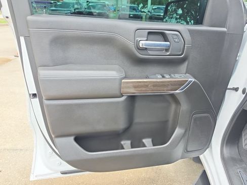 Used 2022 Chevrolet Silverado 1500 RST RWD image 17
