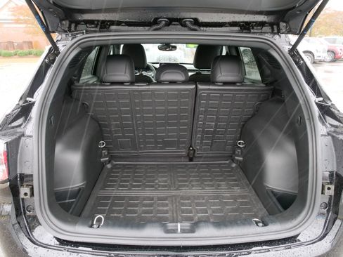 Used 2024 Jeep Compass Latitude image 14