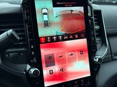 New 2026 RAM 2500 Laramie AWD/4WD image 21