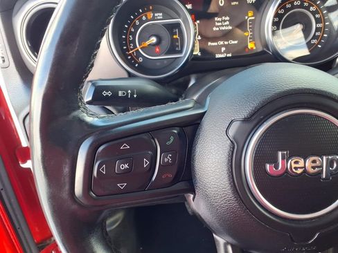 Used 2022 Jeep Gladiator Sport AWD/4WD image 30