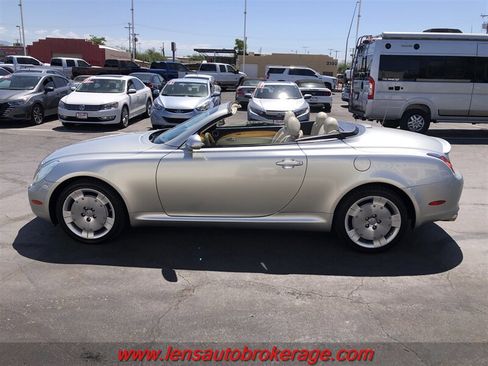 Used 2002 Lexus SC 430 Convertible RWD image 3