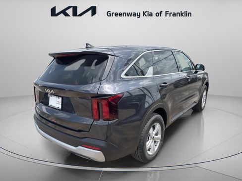 New 2025 Kia Sorento LX image 7