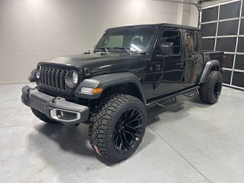 New 2026 Jeep Gladiator Sport AWD/4WD image 3