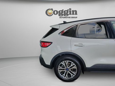 Used 2020 Ford Escape SEL image 29