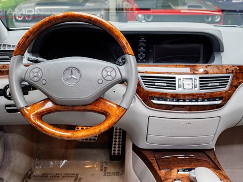 Used 2011 Mercedes-Benz S 550 image 66