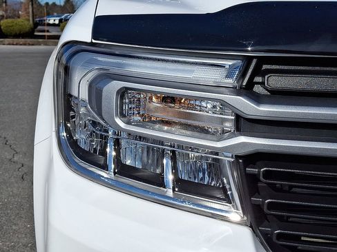 Used 2024 Ford Maverick Lariat image 12