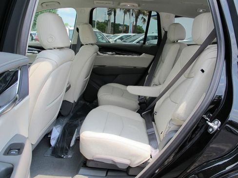 New 2025 Cadillac XT6 Premium Luxury w/ Technology Package image 24