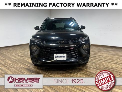 Used 2023 Chevrolet TrailBlazer RS w/ Convenience Package AWD/4WD image 3