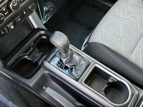 Used 2021 Toyota Tacoma TRD Sport image 14