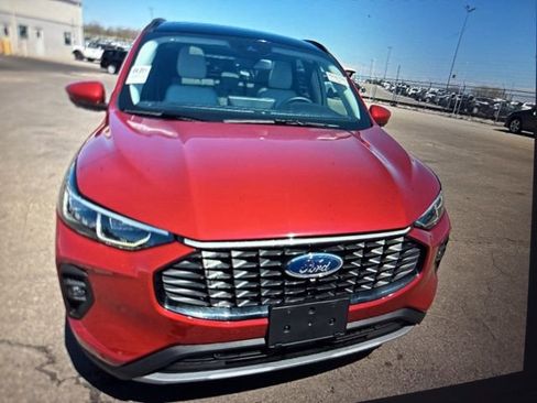 Used 2024 Ford Escape Platinum image 12