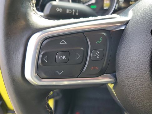 Used 2022 Jeep Wrangler Unlimited Sahara image 11