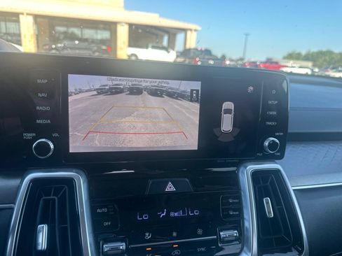 Used 2021 Kia Sorento SX AWD/4WD image 9