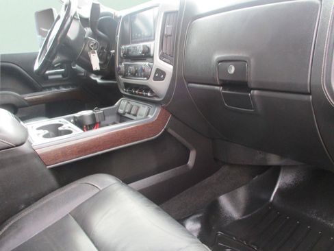 Used 2017 GMC Sierra 2500 SLT AWD/4WD image 21