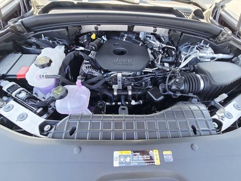 New 2026 Jeep Grand Cherokee Limited w/ Limited Altitude Package AWD/4WD image 17