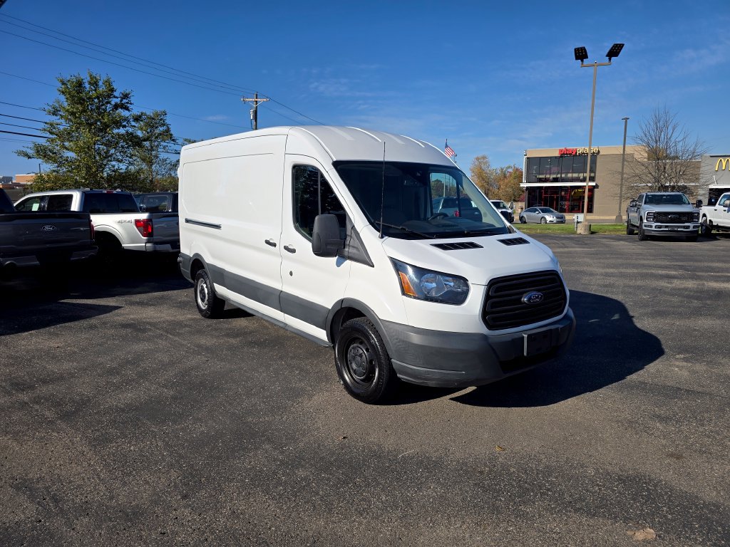 Used 2018 Ford Transit 250 148 Medium Roof RWD image 7