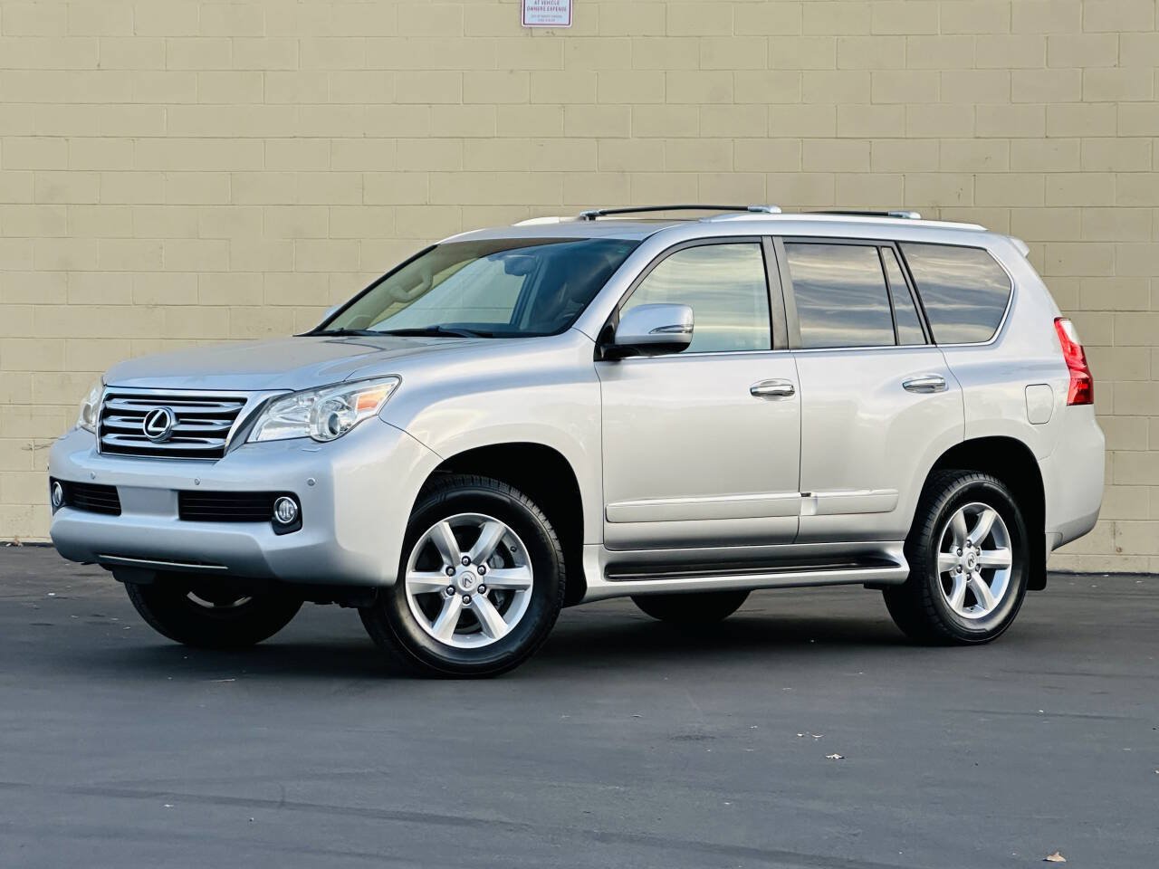Used 2011 Lexus GX 460 Premium AWD/4WD image 4