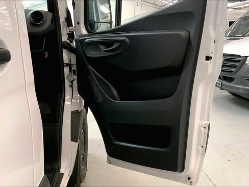 Used 2024 Mercedes-Benz Sprinter 2500 image 10
