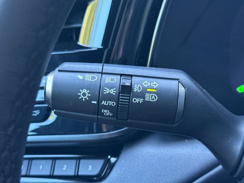 Used 2025 Lexus TX 500h AWD w/ Technology Package image 34