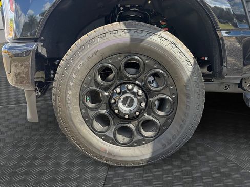 Used 2026 Ford F350 Lariat w/ Black Appearance Package image 17