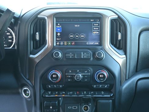 Used 2020 Chevrolet Silverado 3500 High Country w/ Technology Package image 20