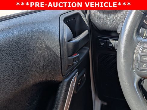 Used 2017 Jeep Wrangler Unlimited Rubicon w/ Connectivity Group image 23