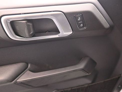 New 2025 Ford Bronco Badlands w/ Sasquatch Package image 13