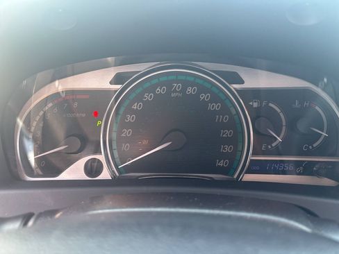 Used 2015 Toyota Venza LE AWD/4WD image 34
