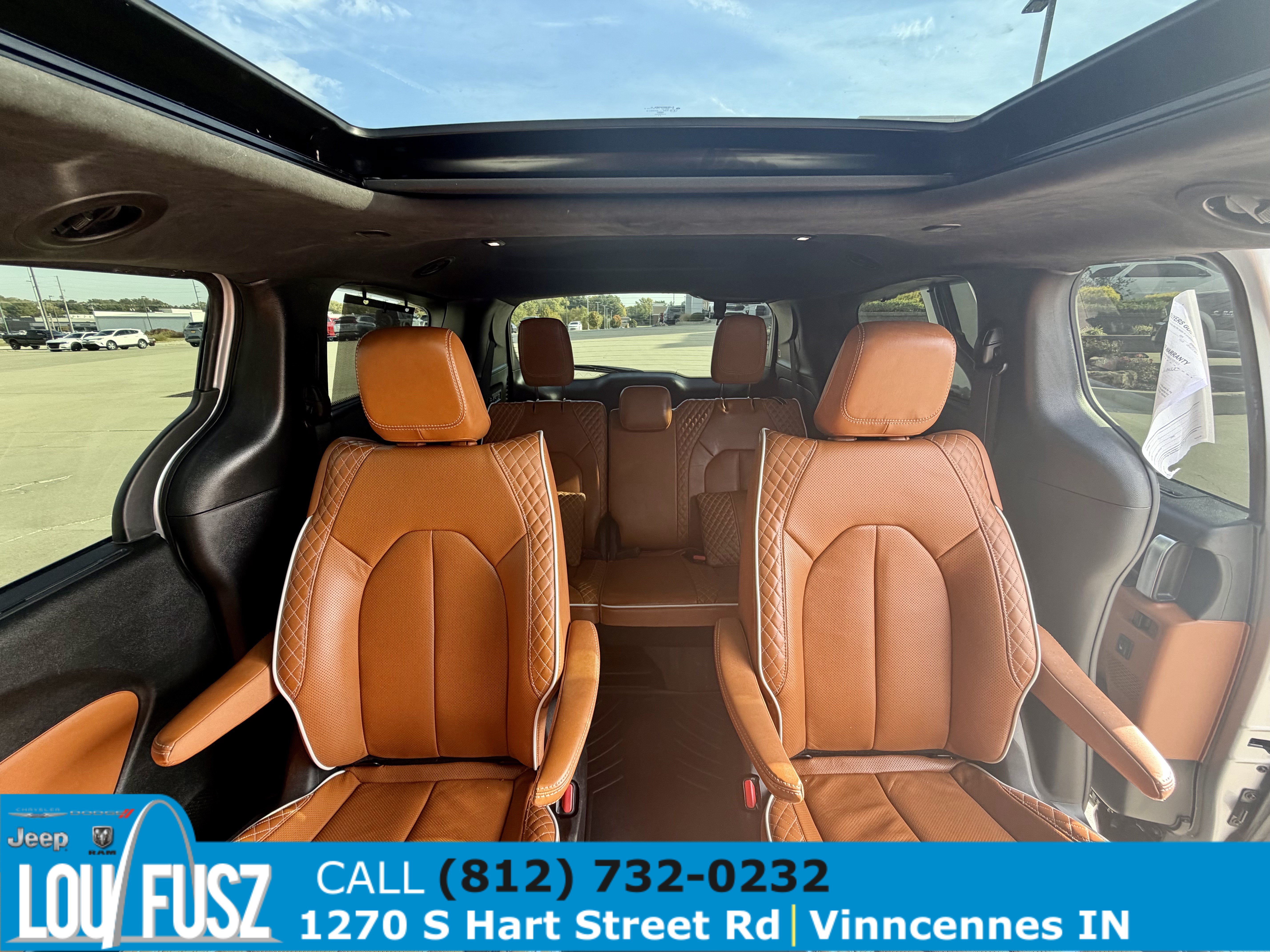 Used 2024 Chrysler Pacifica Pinnacle AWD/4WD image 20
