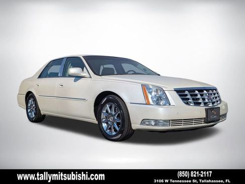 Used 2011 Cadillac DTS Luxury image 1