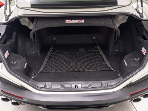 Used 2019 Ferrari Portofino RWD image 19