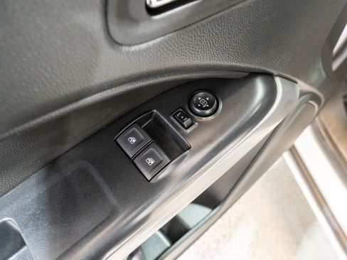 Used 2022 Chevrolet Colorado LT w/ Fleet Safety Package RWD image 18