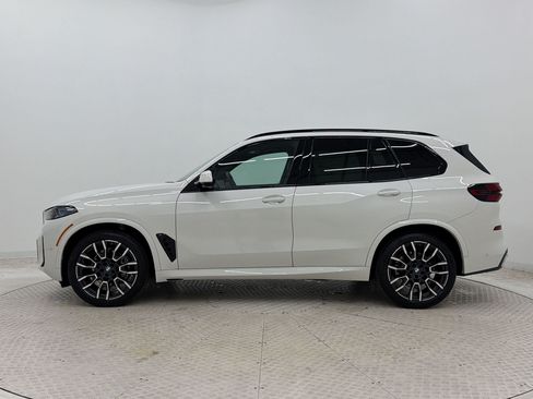 Used 2024 BMW X5 xDrive40i w/ M Sport Package AWD/4WD image 2