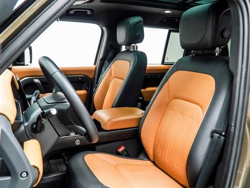 Used 2024 Land Rover Defender 130 X image 41