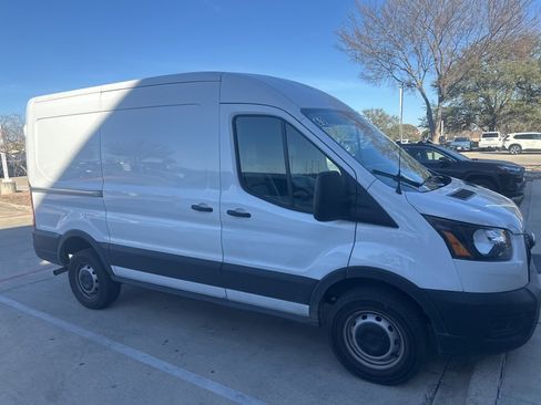 Used 2023 Ford Transit 250 Medium Roof w/ Load Area Protection Package image 9