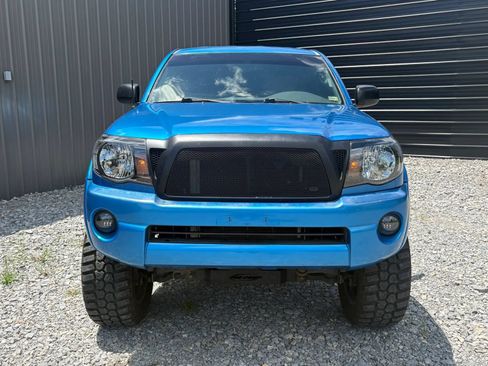 Used 2011 Toyota Tacoma 4x4 Double Cab w/ SR5 Pkg #2 image 3