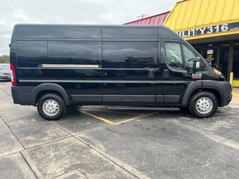 Used 2019 RAM ProMaster 2500 w/ Interior Convenience Group FWD image 4